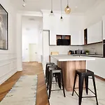 Luxury By Hi5 - Bazilika Budapest
