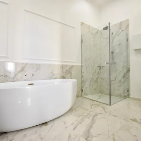 Luxury By Hi5 - Bazilika