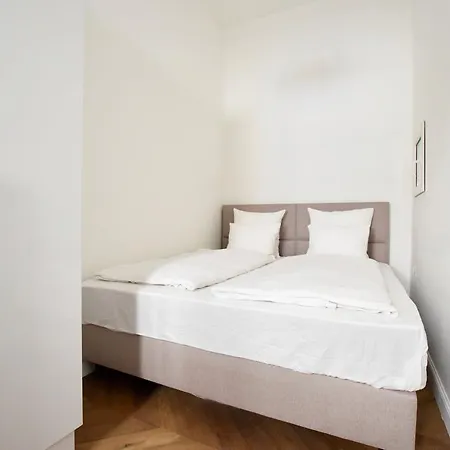 Luxury By Hi5 - Bazilika Apartament