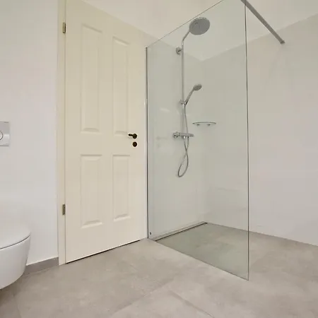 Luxury By Hi5 - Bazilika Budapest