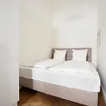 Luxury By Hi5 - Bazilika Apartamento